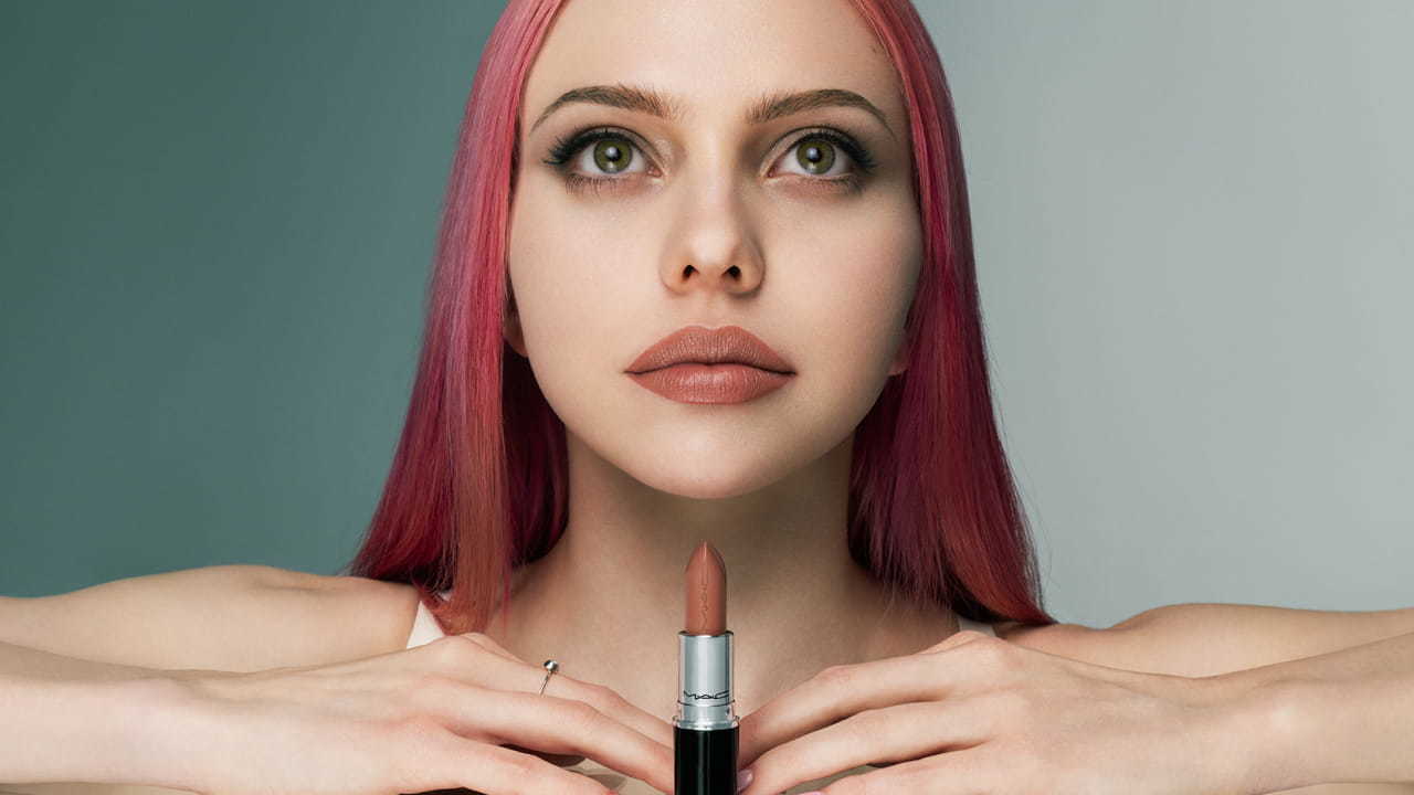 LUSTREGLASS SHEER-SHINE LIPSTICK