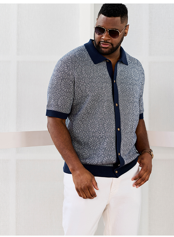 Add a sport coat to a t-shirt & chinos for an instant professional, elevated look.