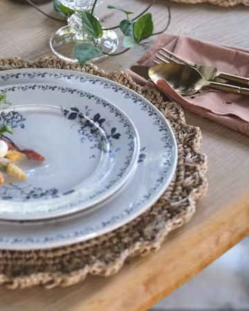 DINNERWARE + FLATWARE