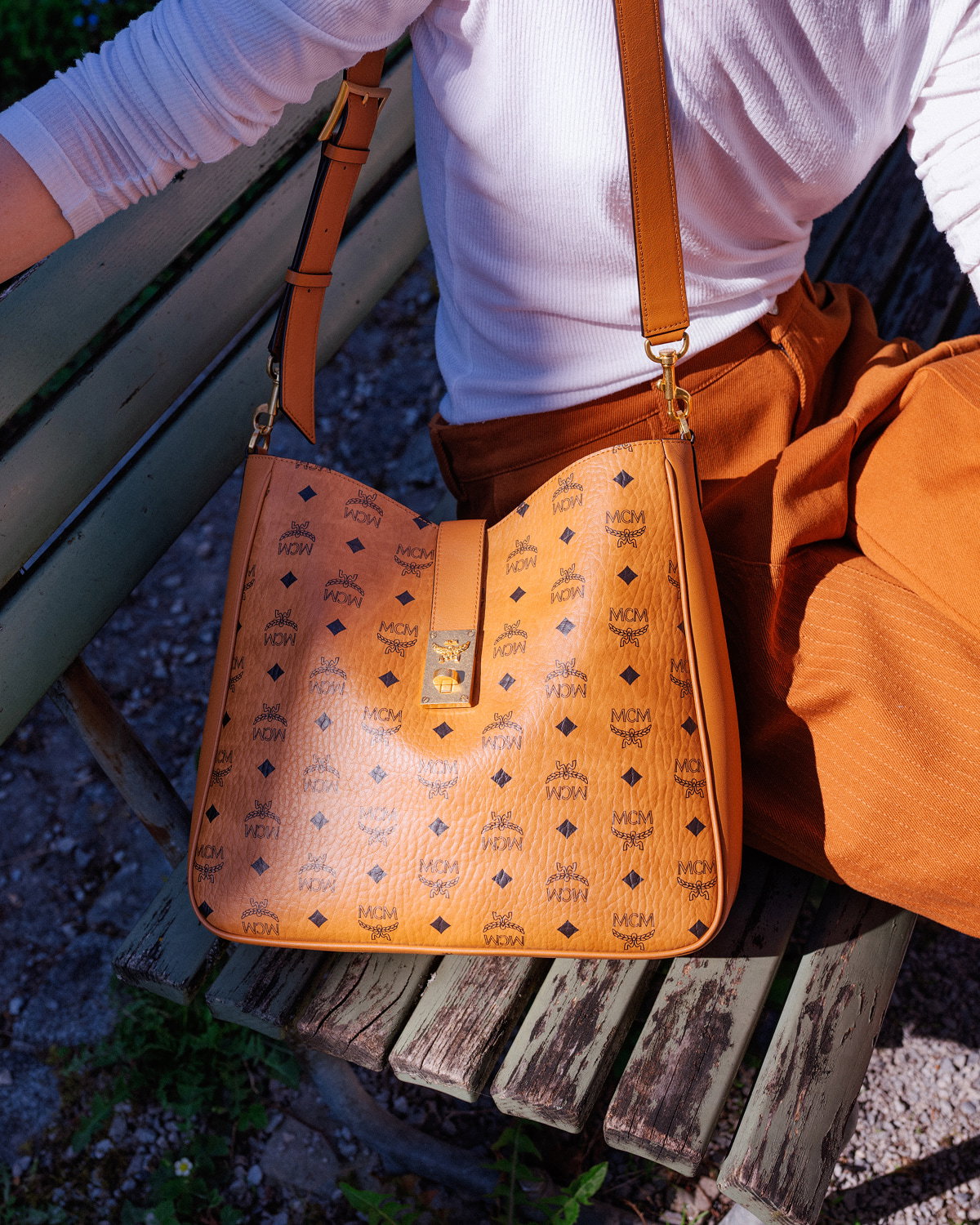 Tracy Hobo in Visetos