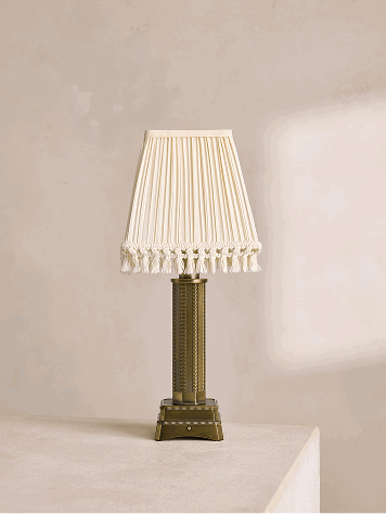 Table lamp