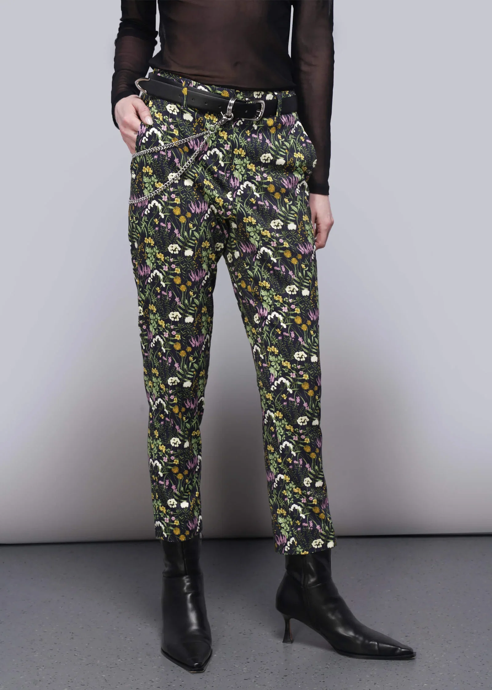 Image of The Empower Slim Crop Pant