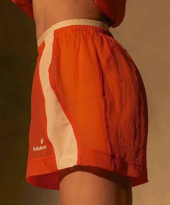 License to Train Textured High-Rise Short