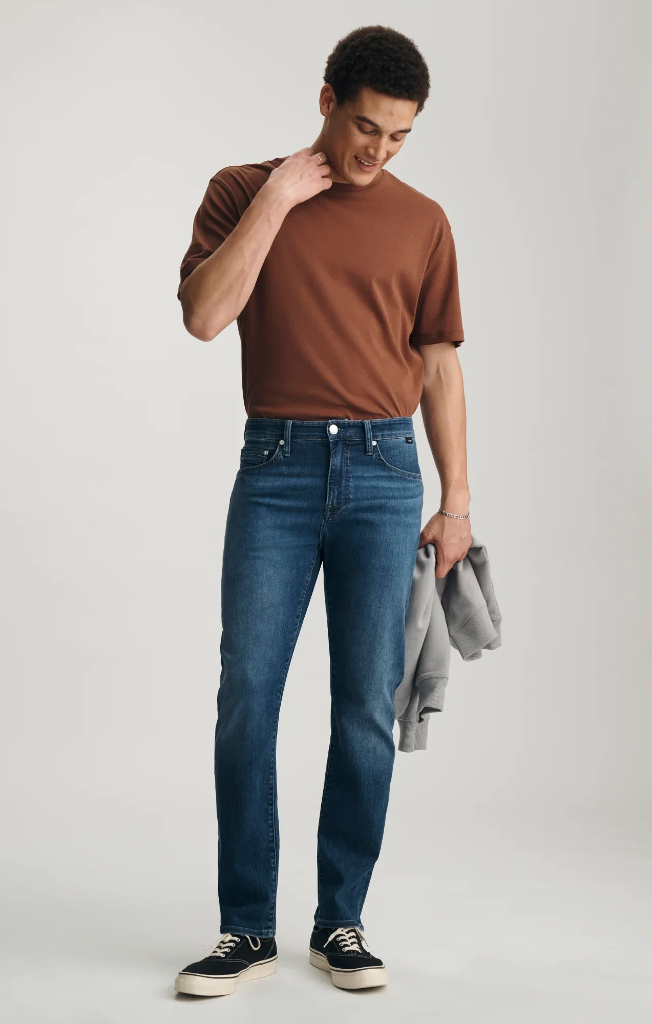 Image of ZACH STRAIGHT LEG IN DARK BRUSHED WILLIAMSBURG