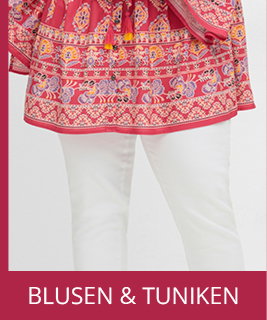 Model in winkbunt bedruckter Tunika und link in alle Sale Blusen und Tuniken.