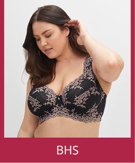 Model in dunkelbraunem BH mit hellbrauner Spitze und Link in alle Sale BHs.
