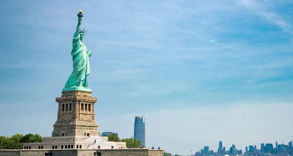 Statue of Liberty Cruise: 1-Hour Guided NYC Harbor Tour
