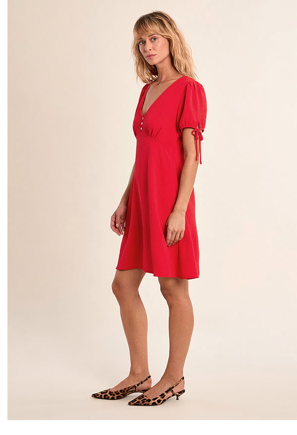 Robe courte avec manches nouables