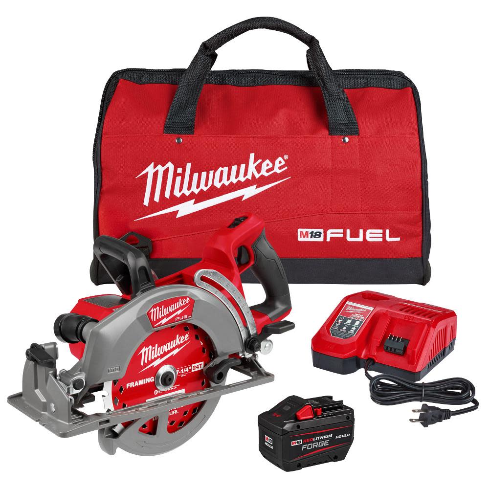 Milwaukee 7-1/4 Inch Rear Handle Circular Saw Kit