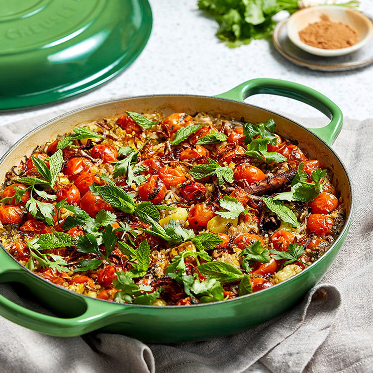 Le Creuset 26cm Shallow Cast Iron Casserole & 25cm Rectangular Stoneware Dish