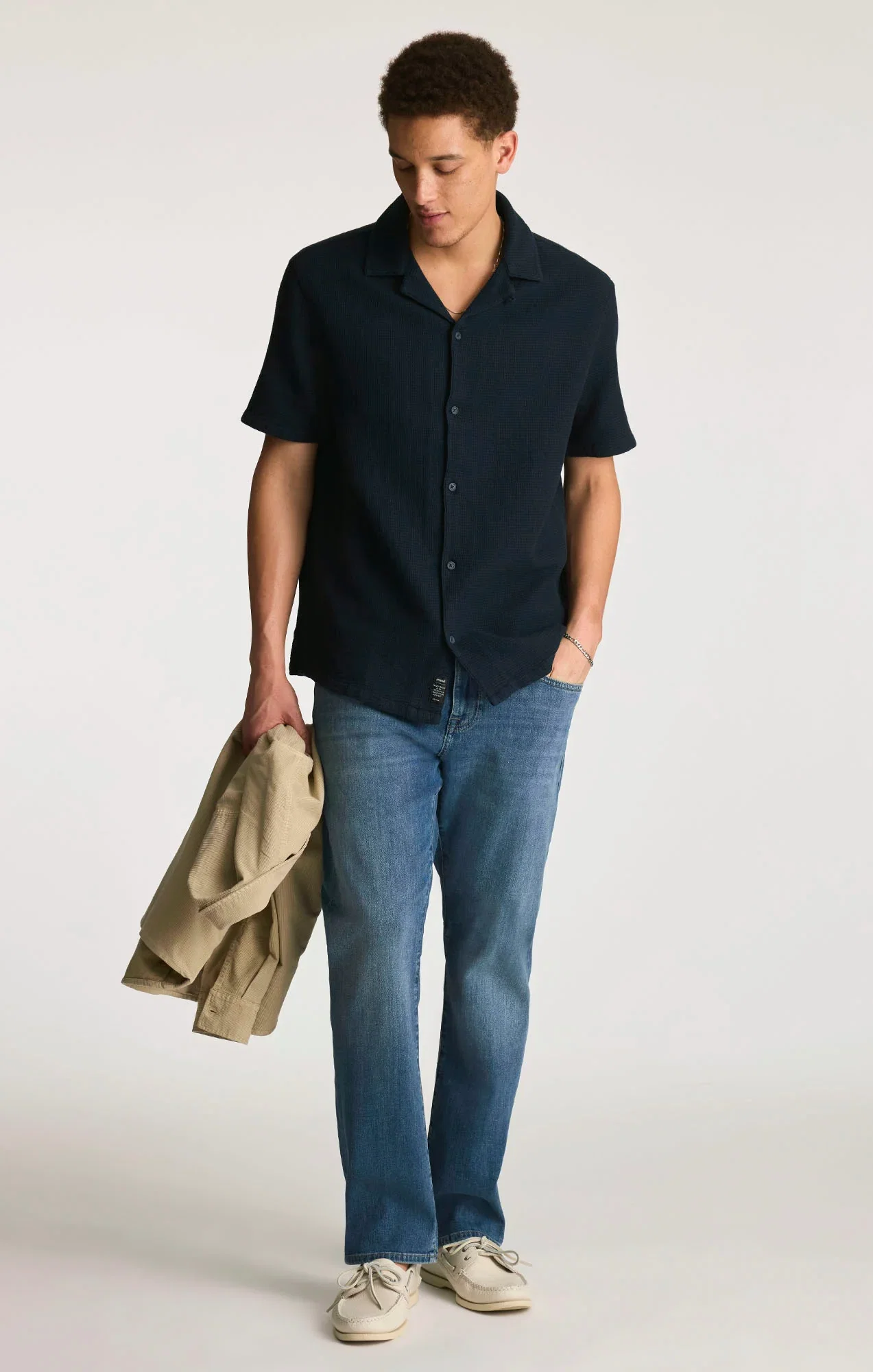 Image of MATT RELAXED STRAIGHT LEG IN MID INDIGO BRUSHED WILLIAMSBURG