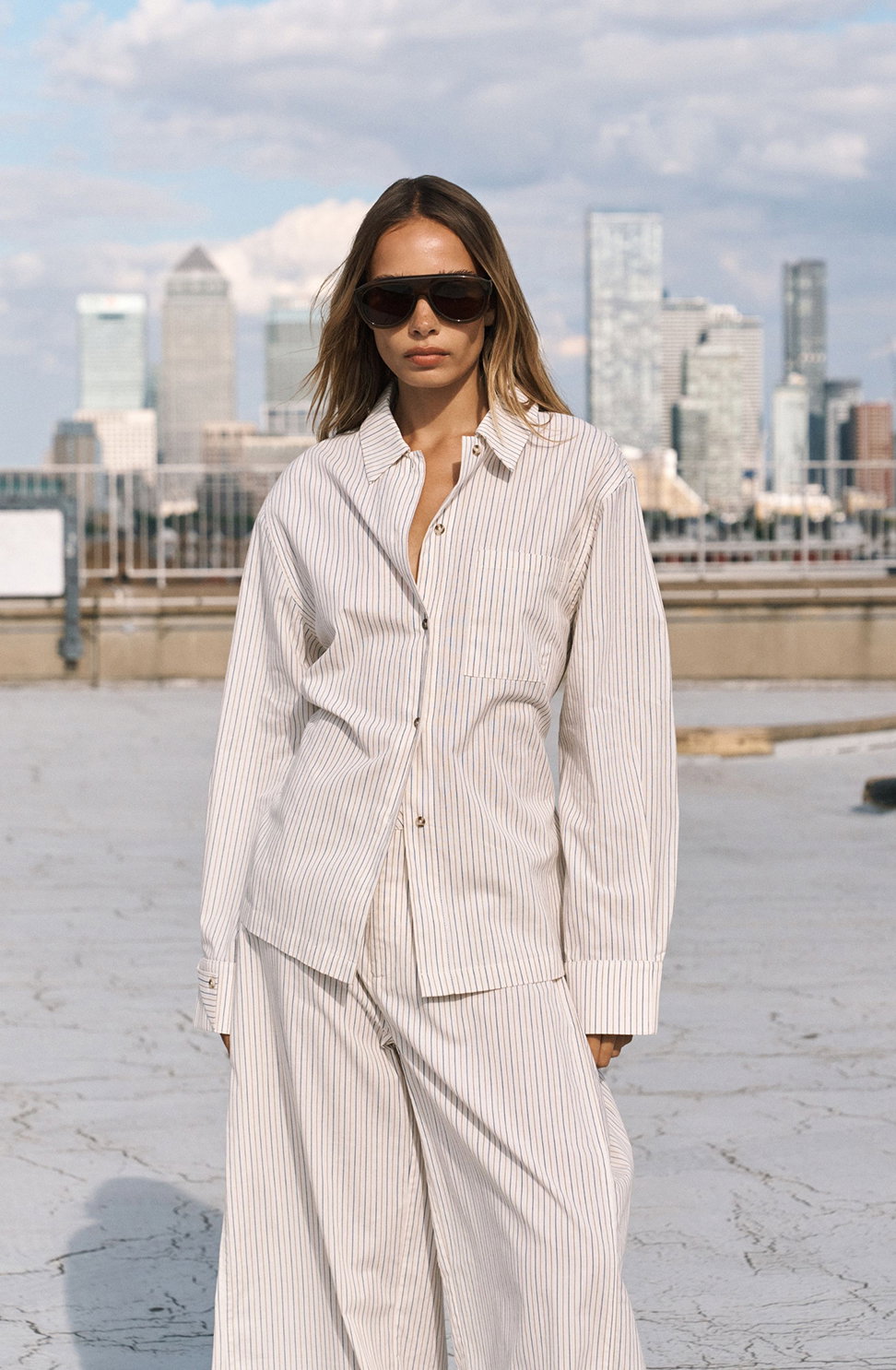 STRIPE TIE BACK EMBLEM SHIRT