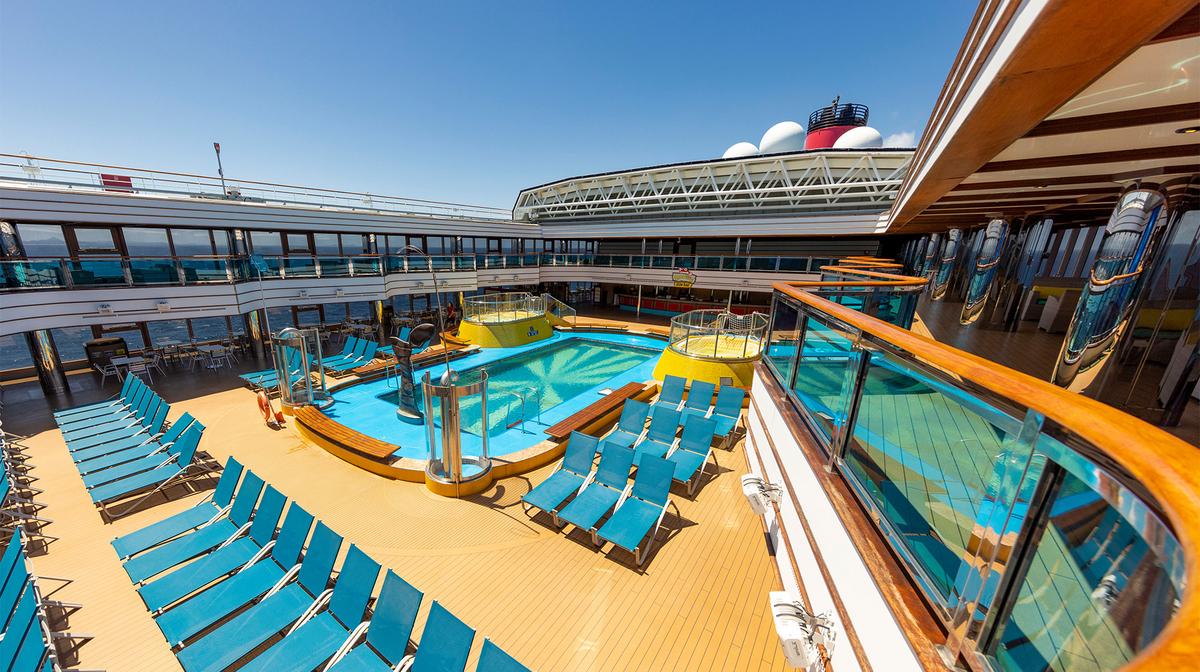 6-night Brisbane Great Barrier Reef Cruise on Carnival Luminosa