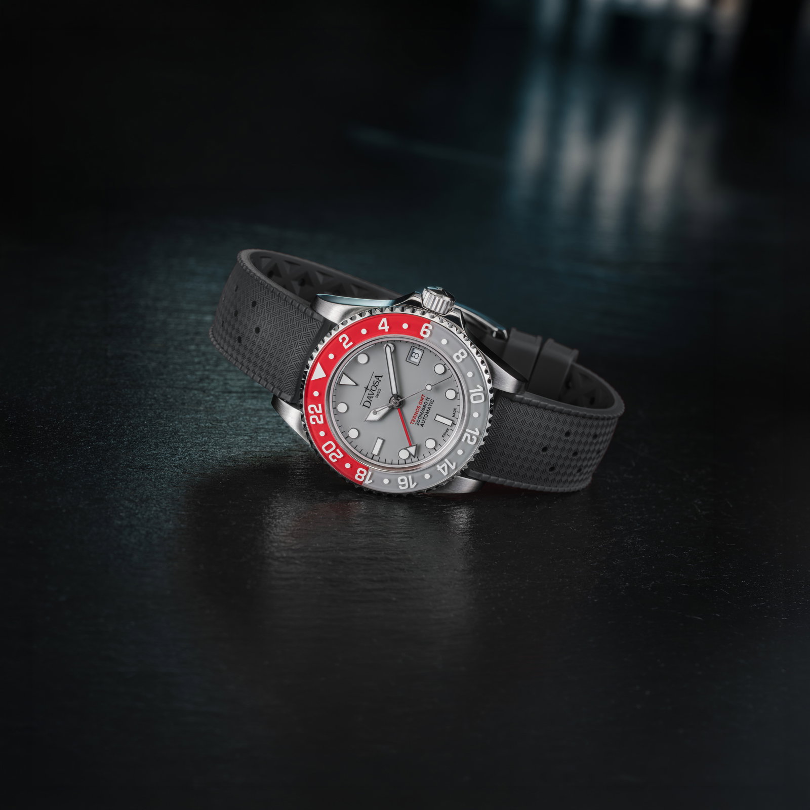 The Classic Davosa Ternos Diver with Pentalink bracelet