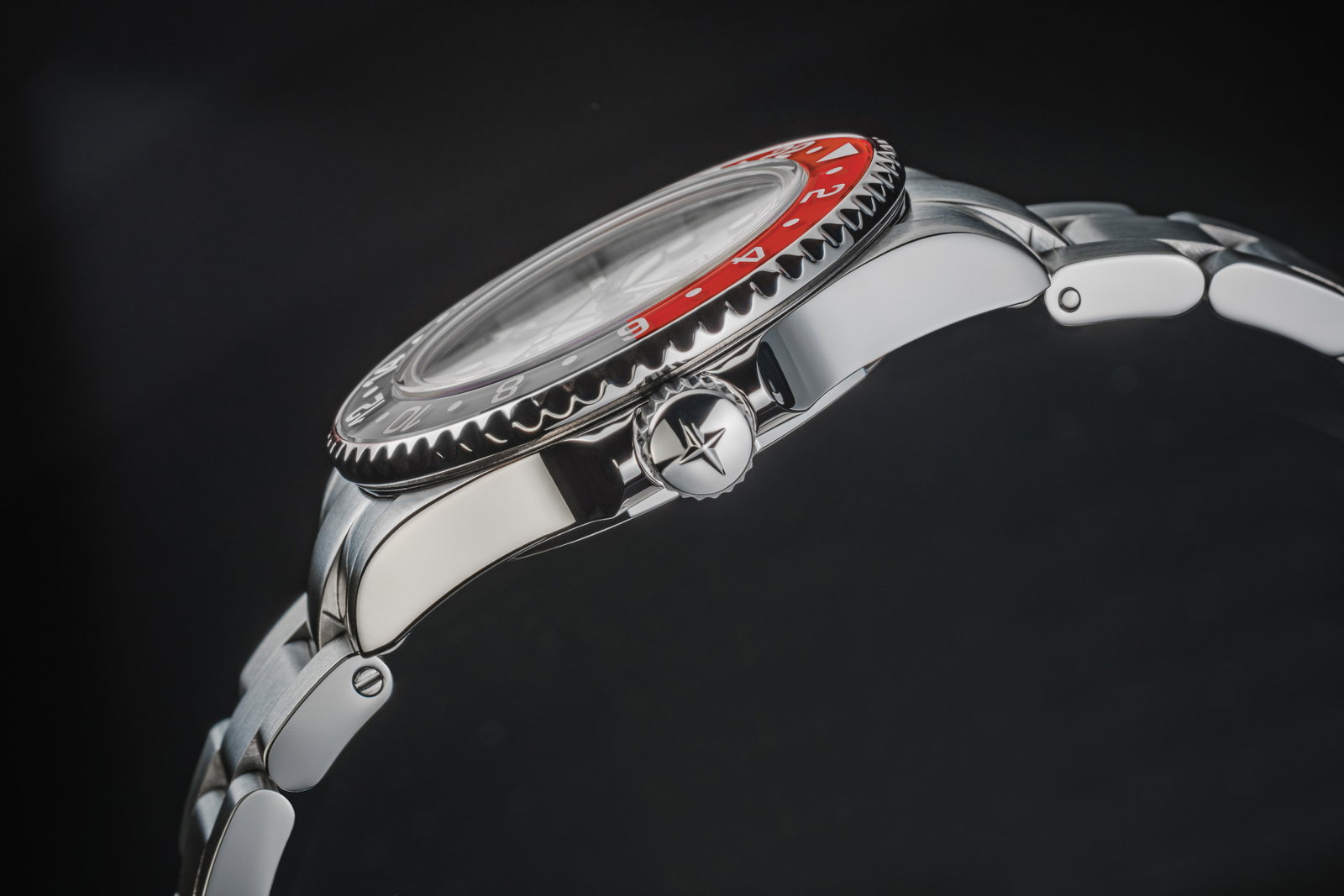 The Classic Davosa Ternos Diver with loupe