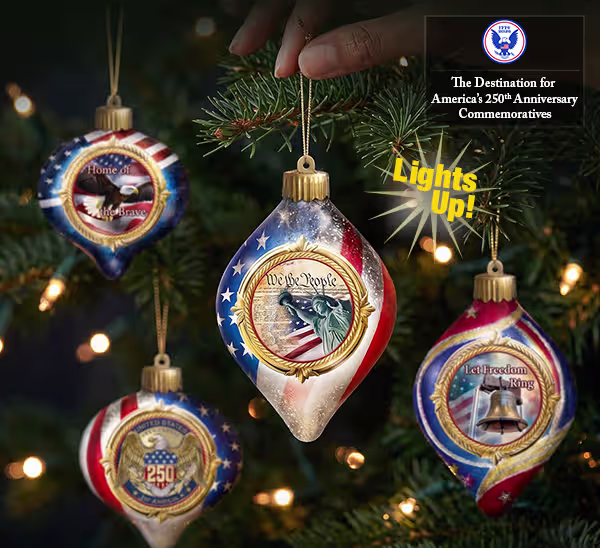 The Light of Freedom Shines with this USA 250th anniversary glass ornament set