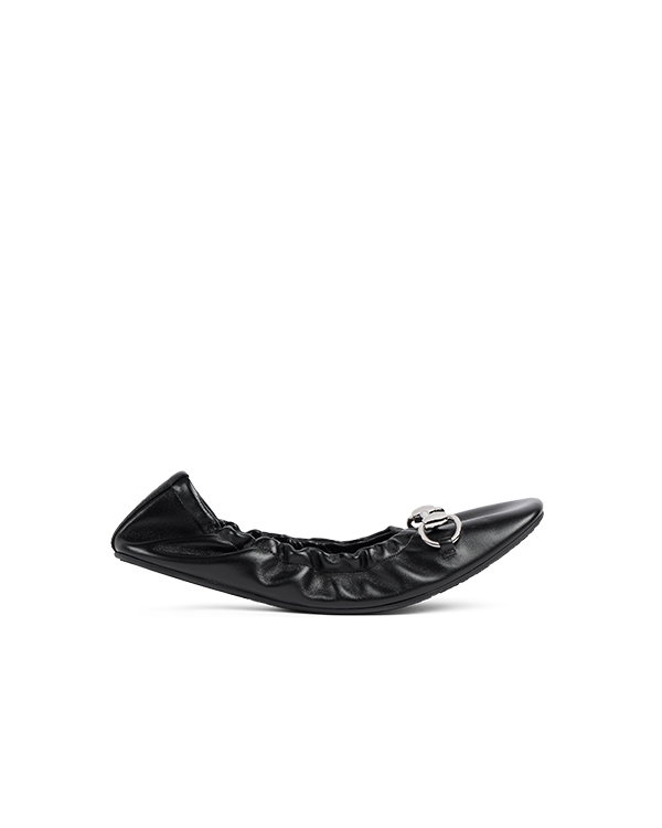 Shoe(s) Discover more on the Gucci website 