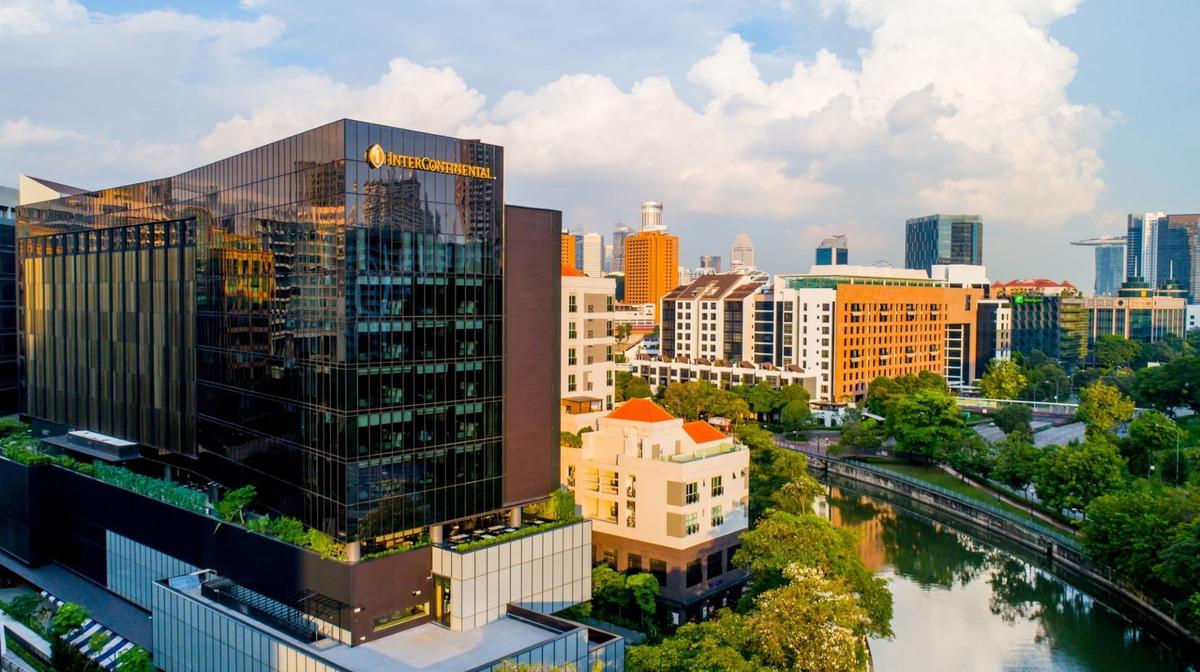 Singapore Robertson Quay Riverfront Escape with Daily Breakfast & Club Lounge Upgrades Available