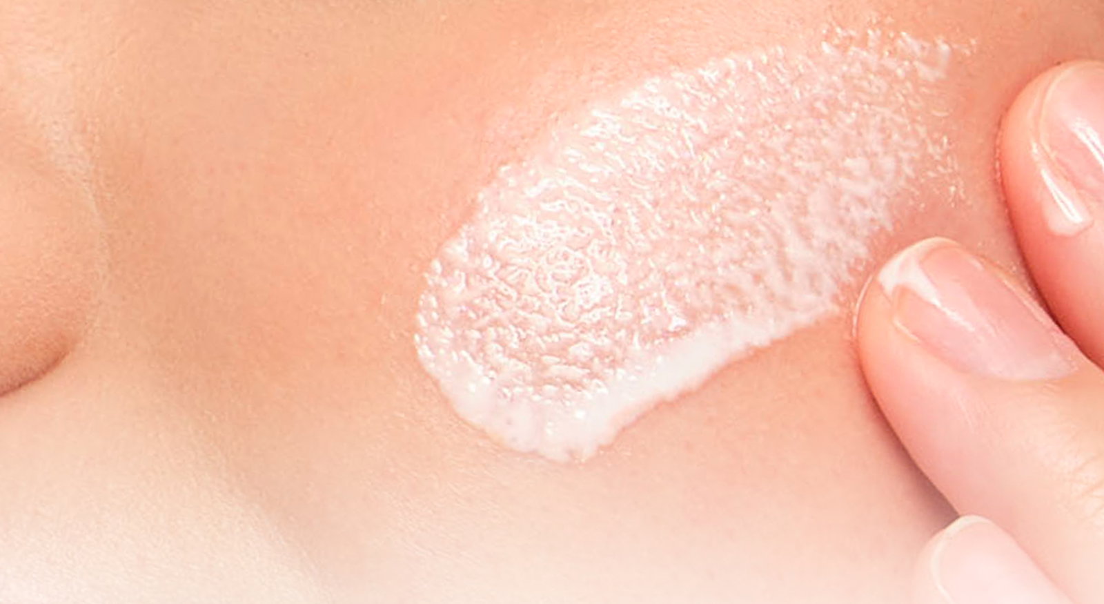Seal with a lightweignt moisturizer like Rice Lipids + Ectoin Microemulsion.