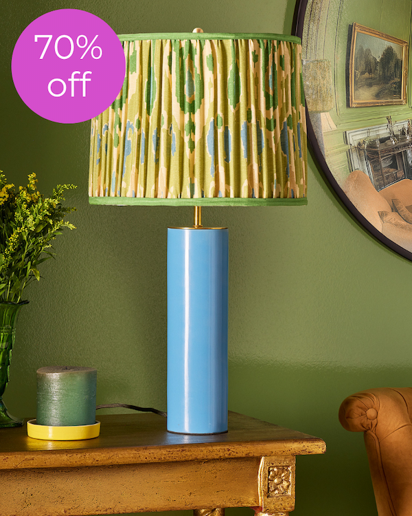 burl table lamp in blue