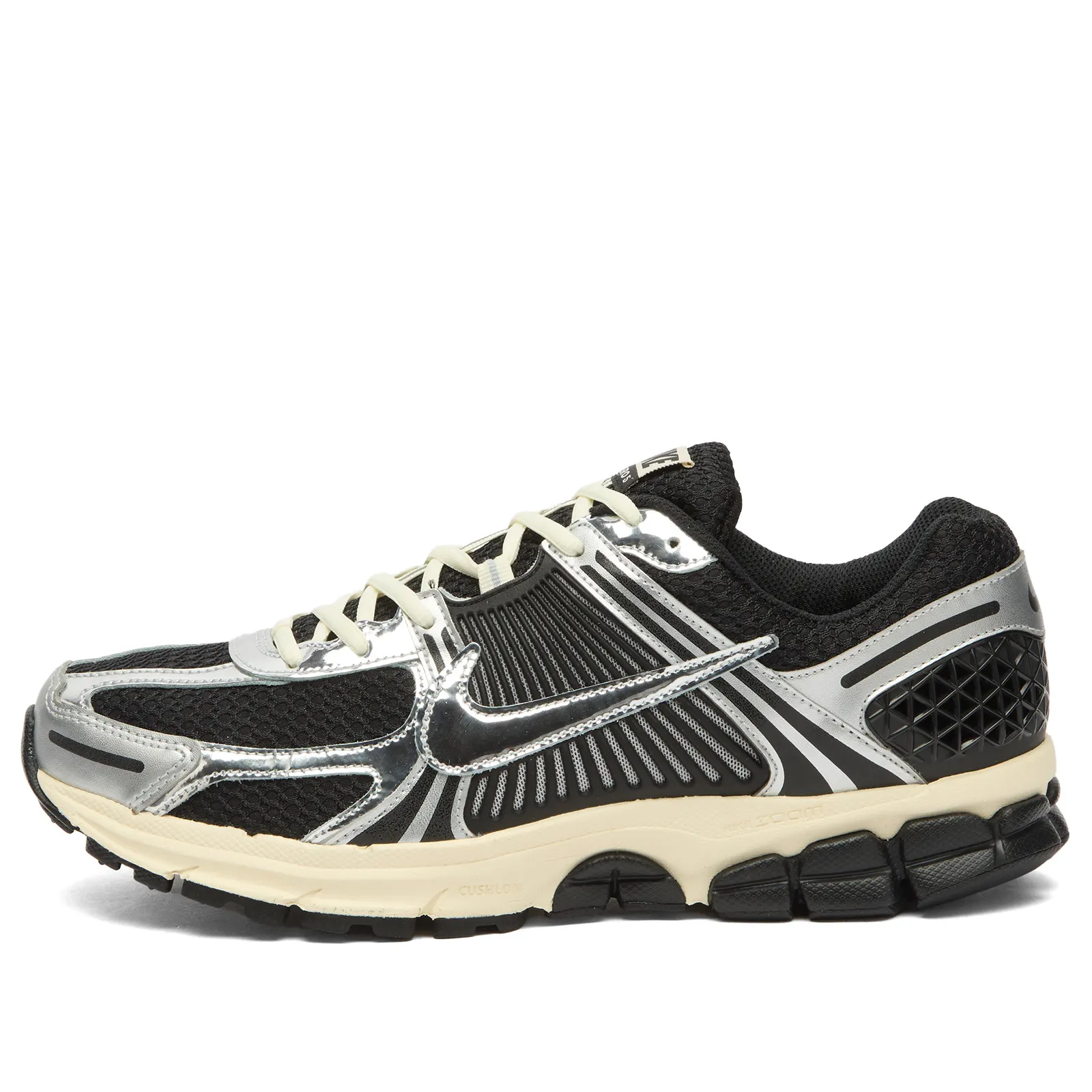 Nike Vomero 5 Chrome Sneaker