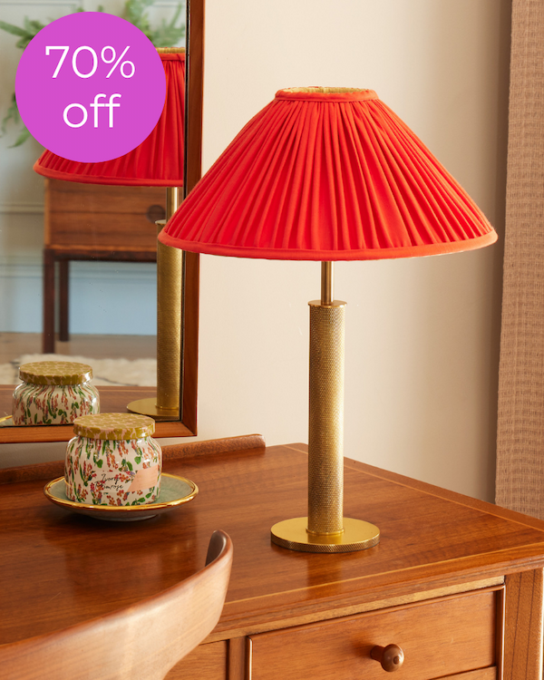 knurloid rechargeable table lamp in antique brass 