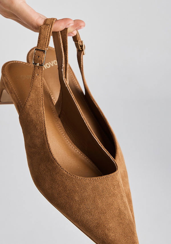 Isrees Caramel Suede