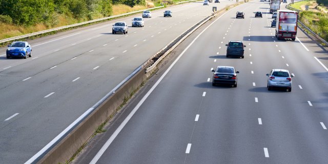 Hautes Alpes : elle est abandonnée sur l’autoroute après une dispute de couple