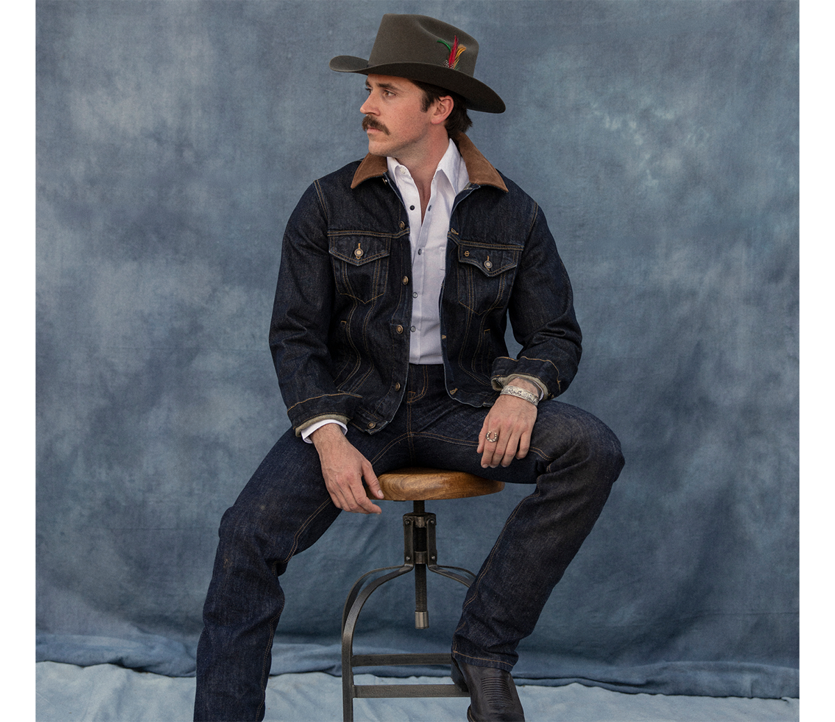 WESTERN APPAREL