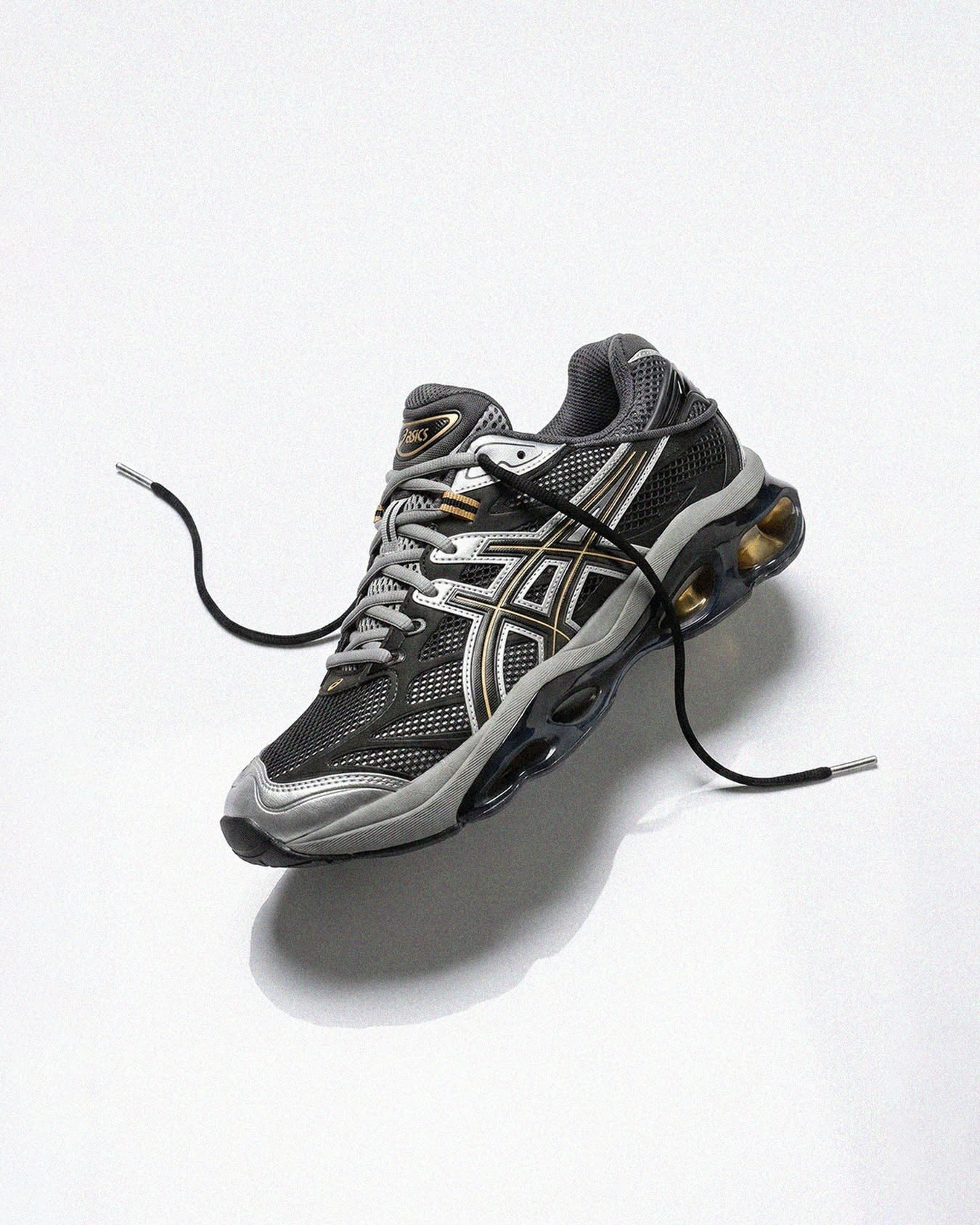 Inspirada en el archivo de running de ASICS y actualizada con tecnologías como FF BLAST™ PLUS y GEL®, la GEL-KINETIC 2.0 combina una estética Y2K con una comodidad pensada para el día a día.

Disponible en C/Paseo, 23_Ourense y en 4elementos.com

#4elementos #asics #gelkinetic #sneakers #newin