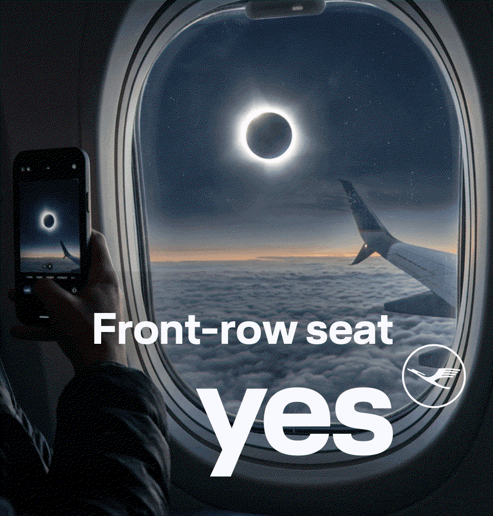 Total solar eclipse above the clouds – an unforgettable moment captured from the airplane window.
