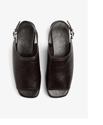 Leather sandals with platform and buckle