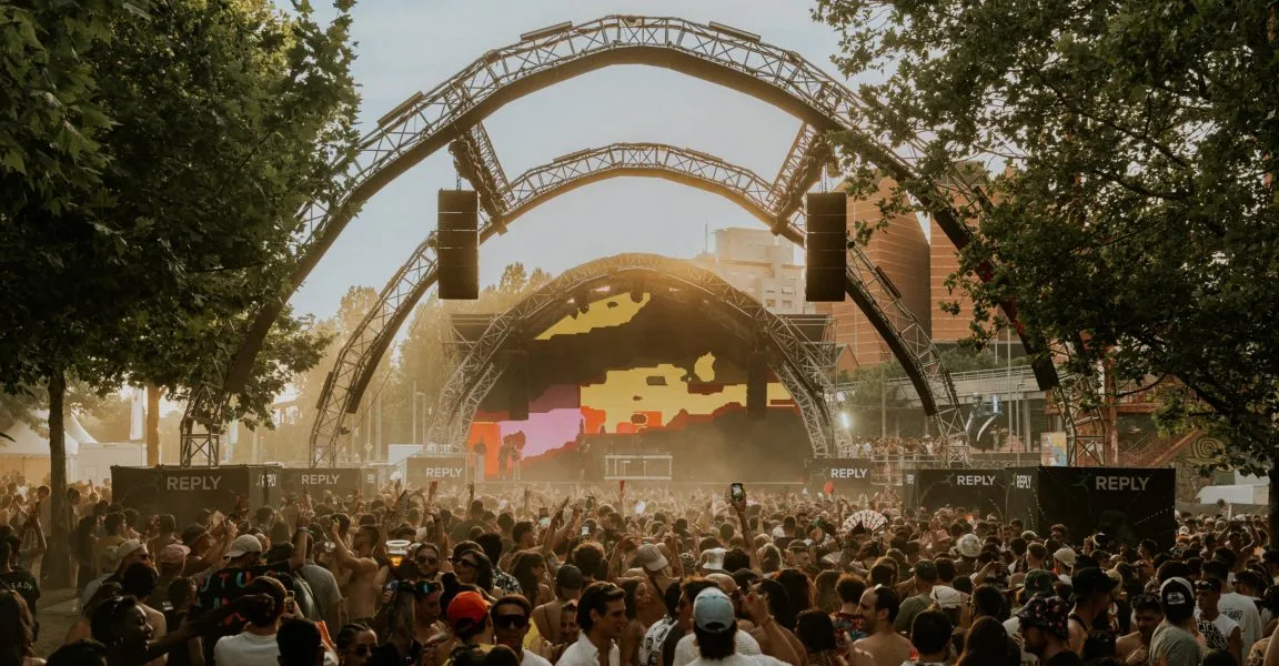 Cory Arcangel Hits Massive Techno Festival, Painter-Bassist Ana Cristina Sells Out New York Debut, and More Juicy Art-World Gossip