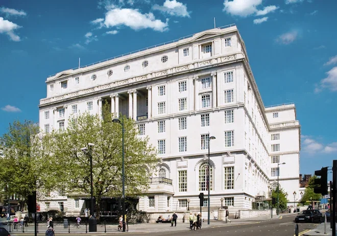 Adelphi Hotel