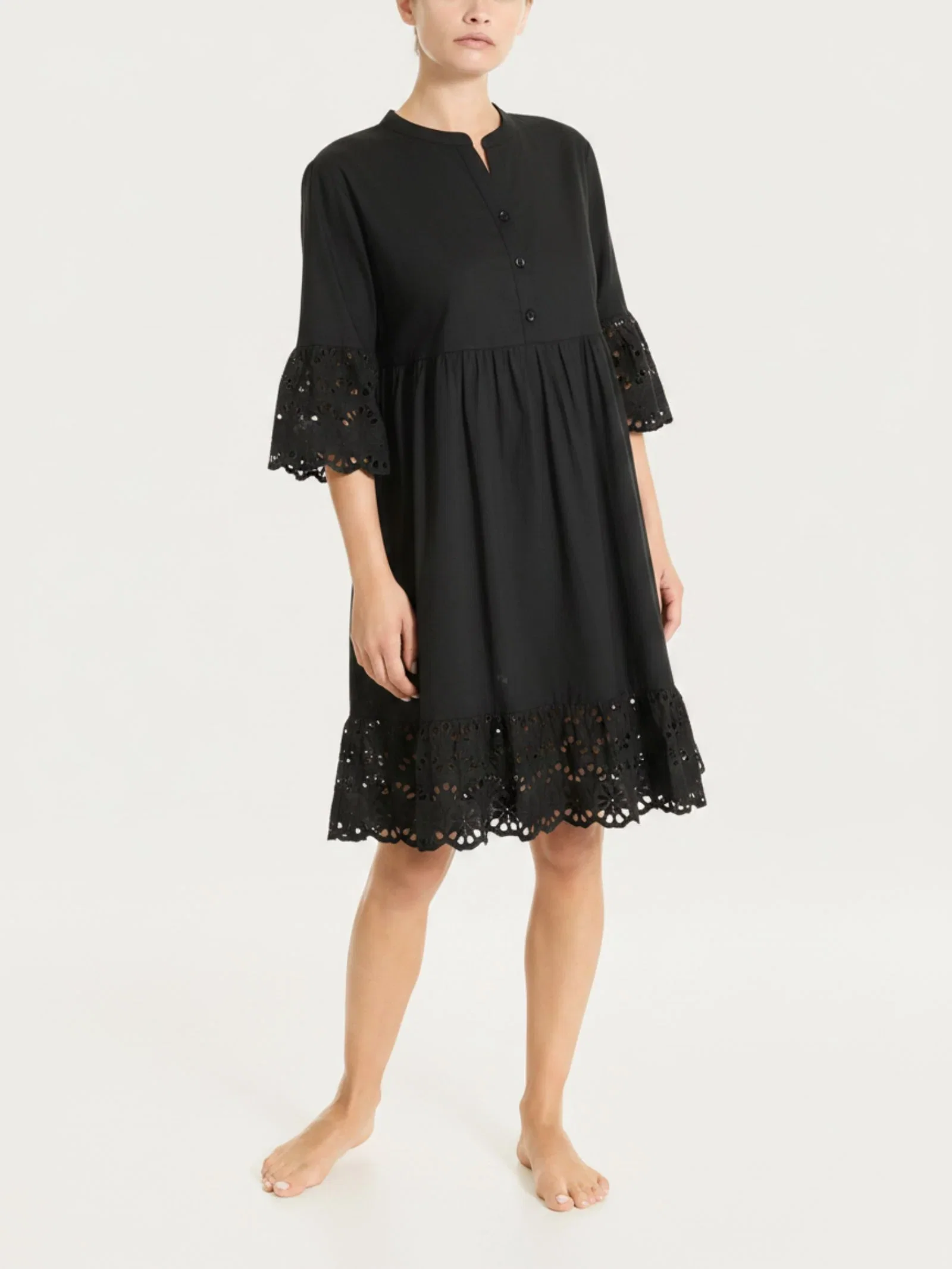 Image of Vestito con dettagli in Sangallo e Mussola di Cotone - Nero