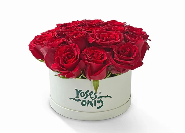 Image of 24 Red Roses in a Hat Box (ROA35-024)