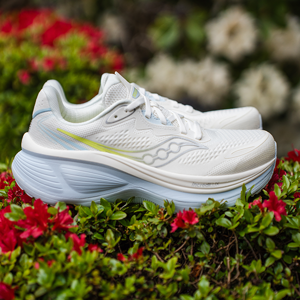 Saucony Hurricane 26