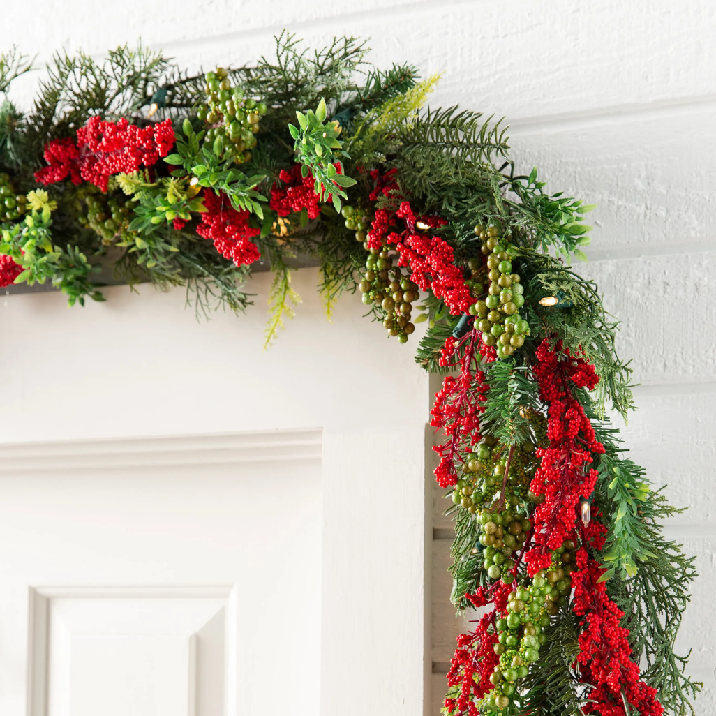 Outdoor Berry Burst Garland