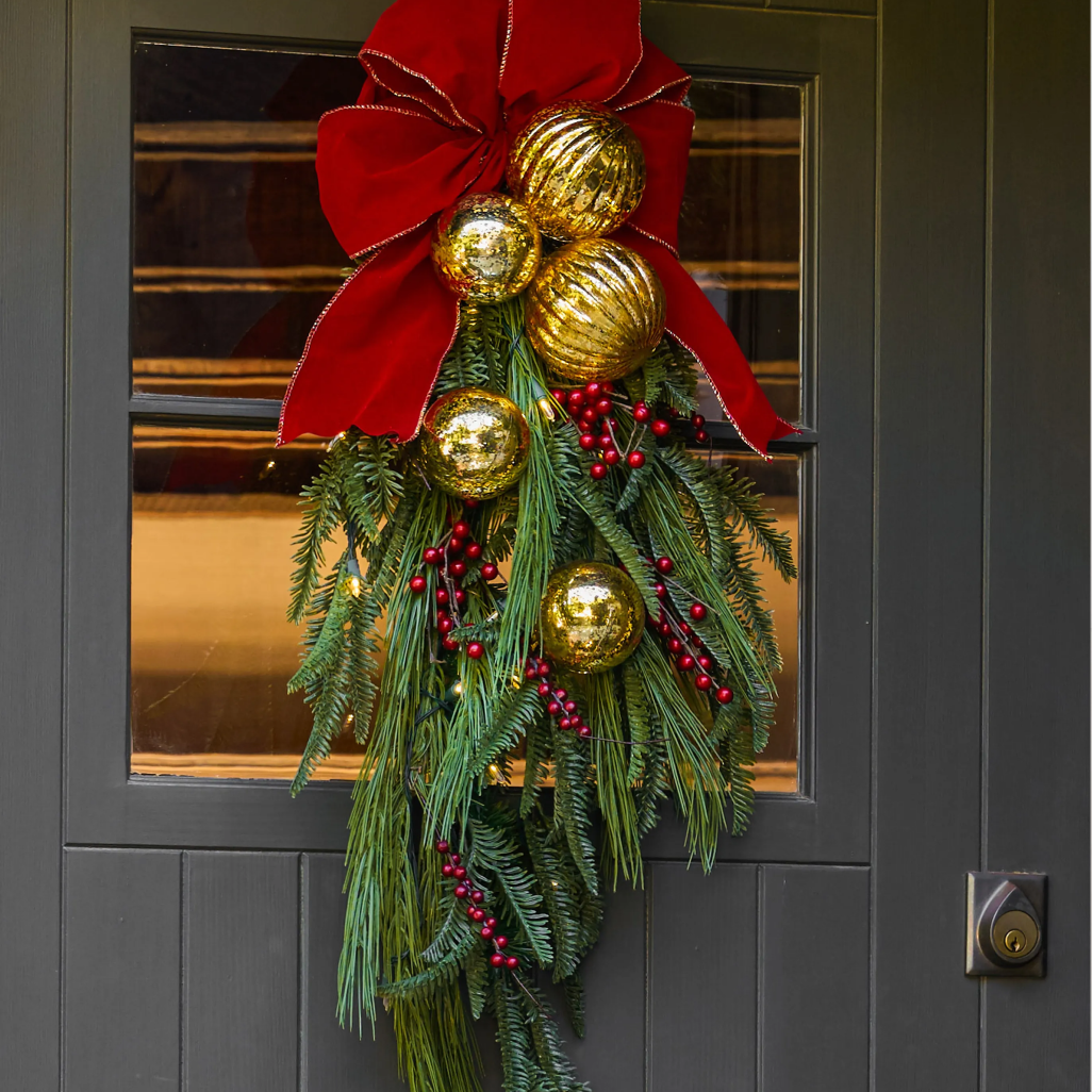 Outdoor Pine Peak Holiday Swag
