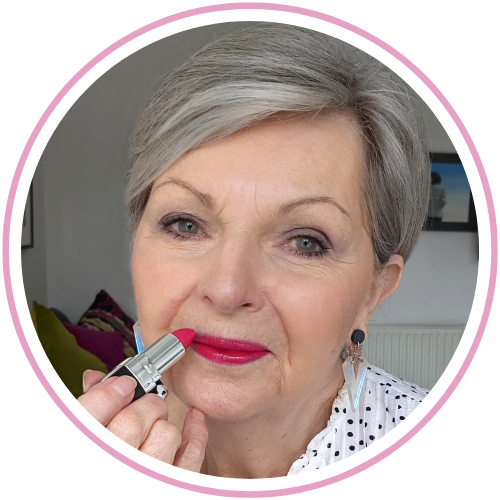 Complete your summer makeup with a gorgeous lipstick shade