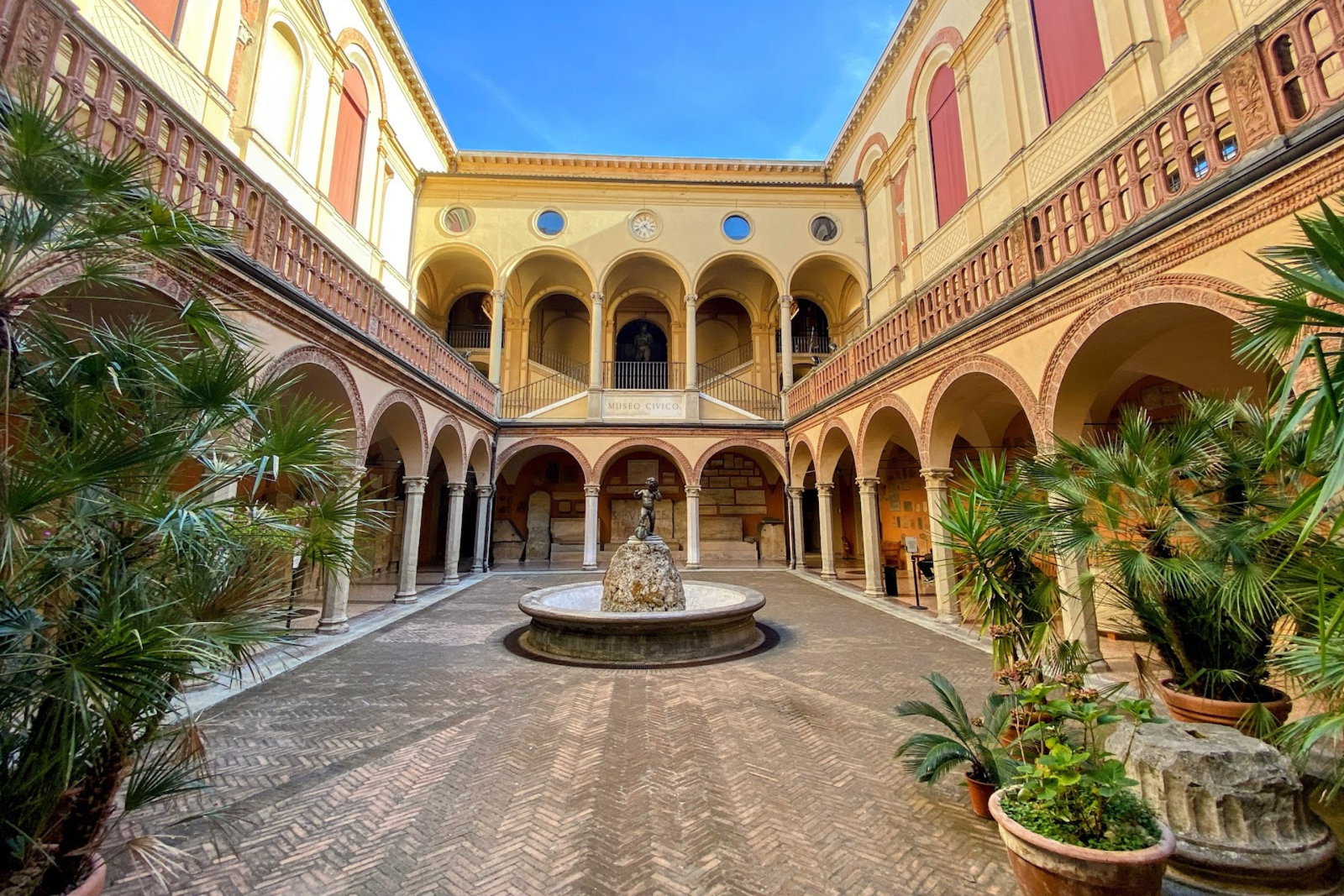 Il Museo Archeologico di Bologna, tra Egizi, Etruschi e Romani