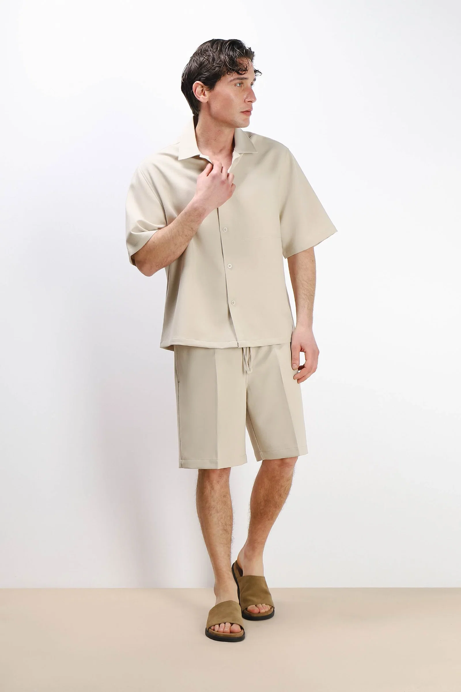Image of BERMUDA JOGGER 