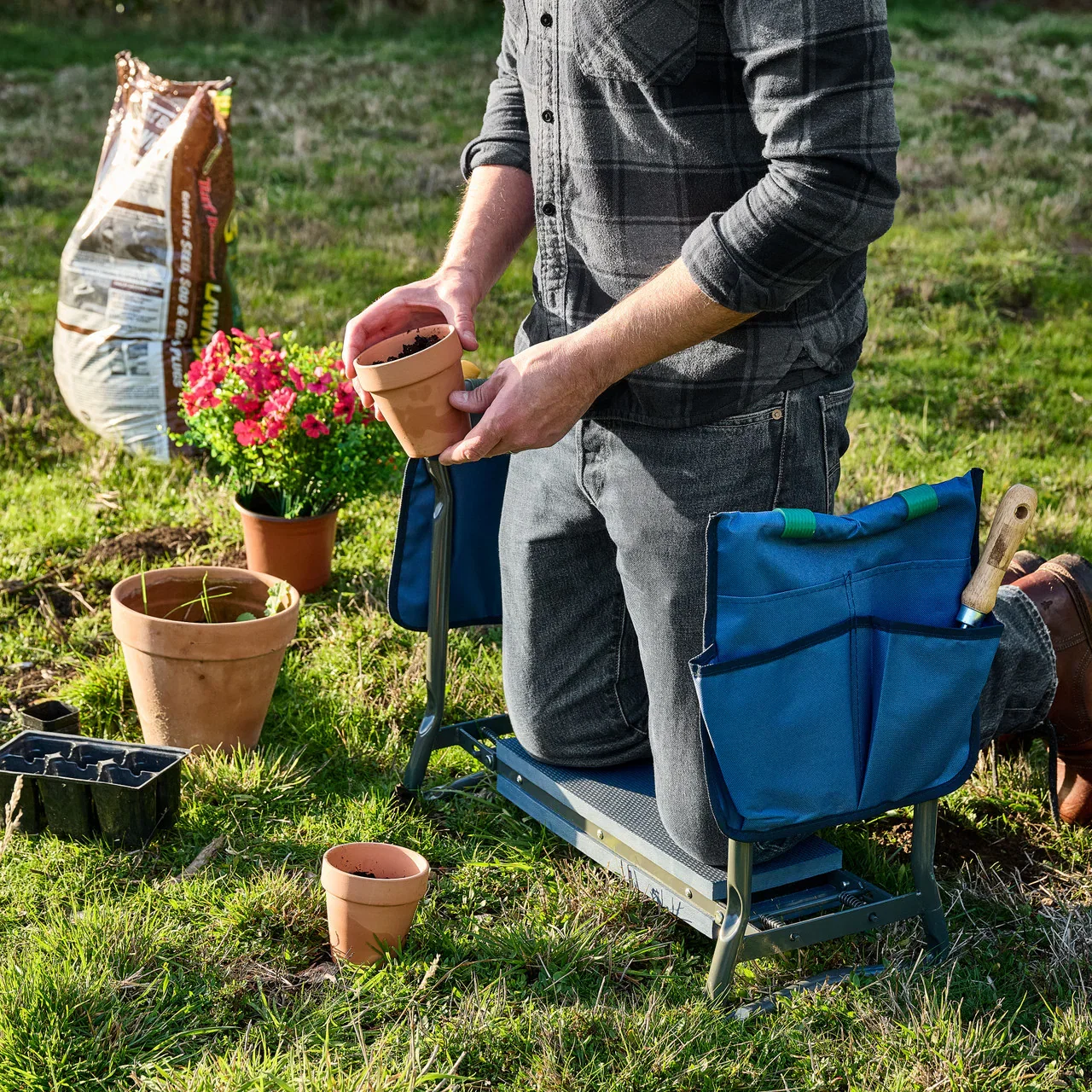 Image of Portable Bench & Kneeler, Navy