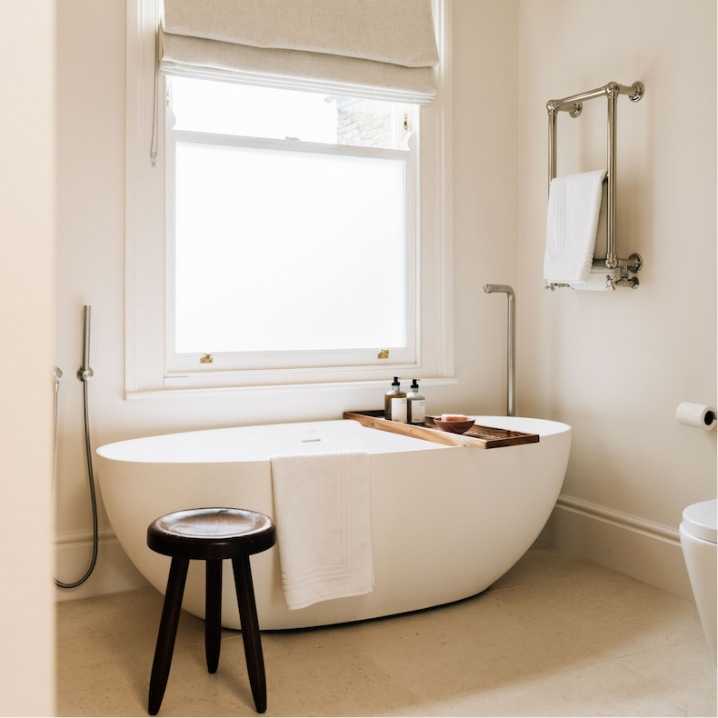 Ensuite painted in White 06