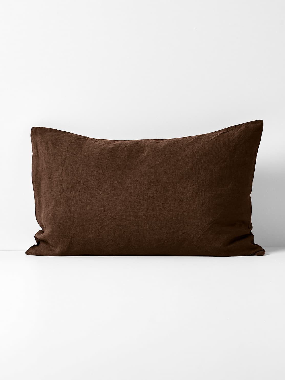 Emile Linen Standard Pillowcase in Chocolate