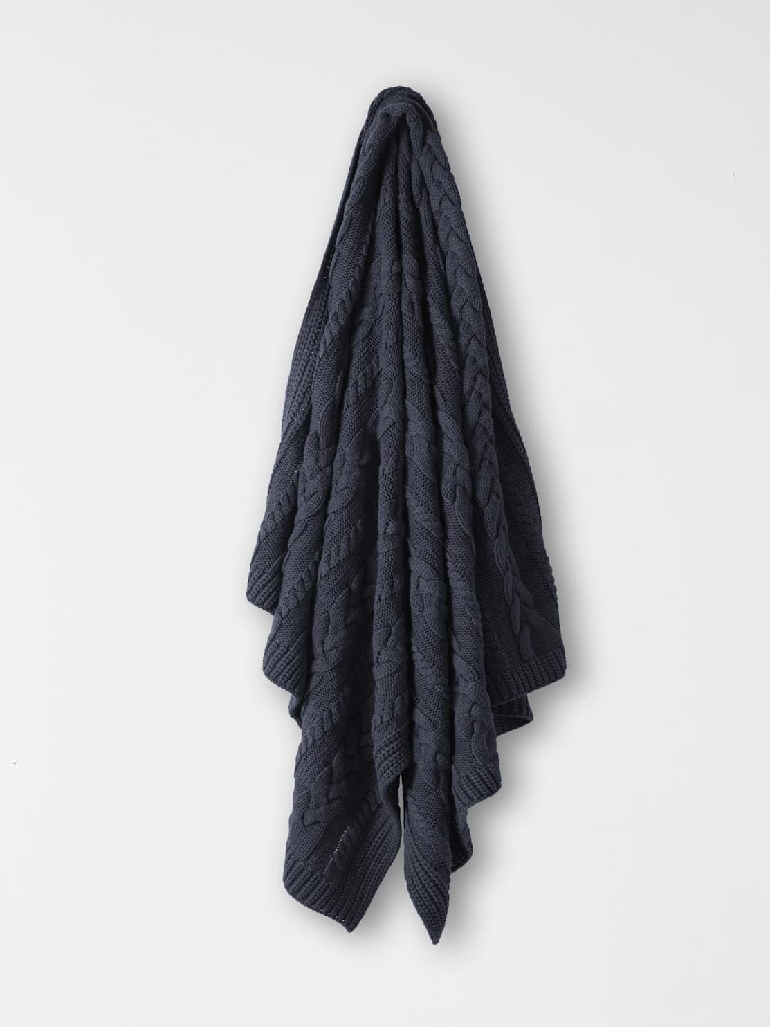 Cable Knit Throw in Slate