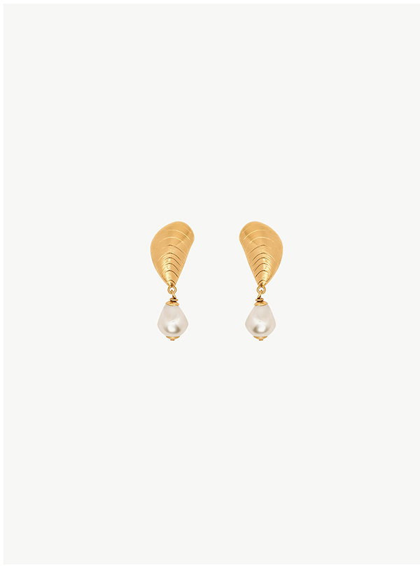 Mussel Pearl Drop Clip-On Earrings