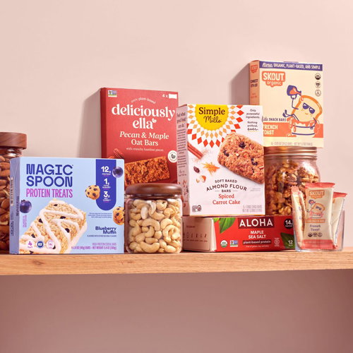 SNACKS & TREATS