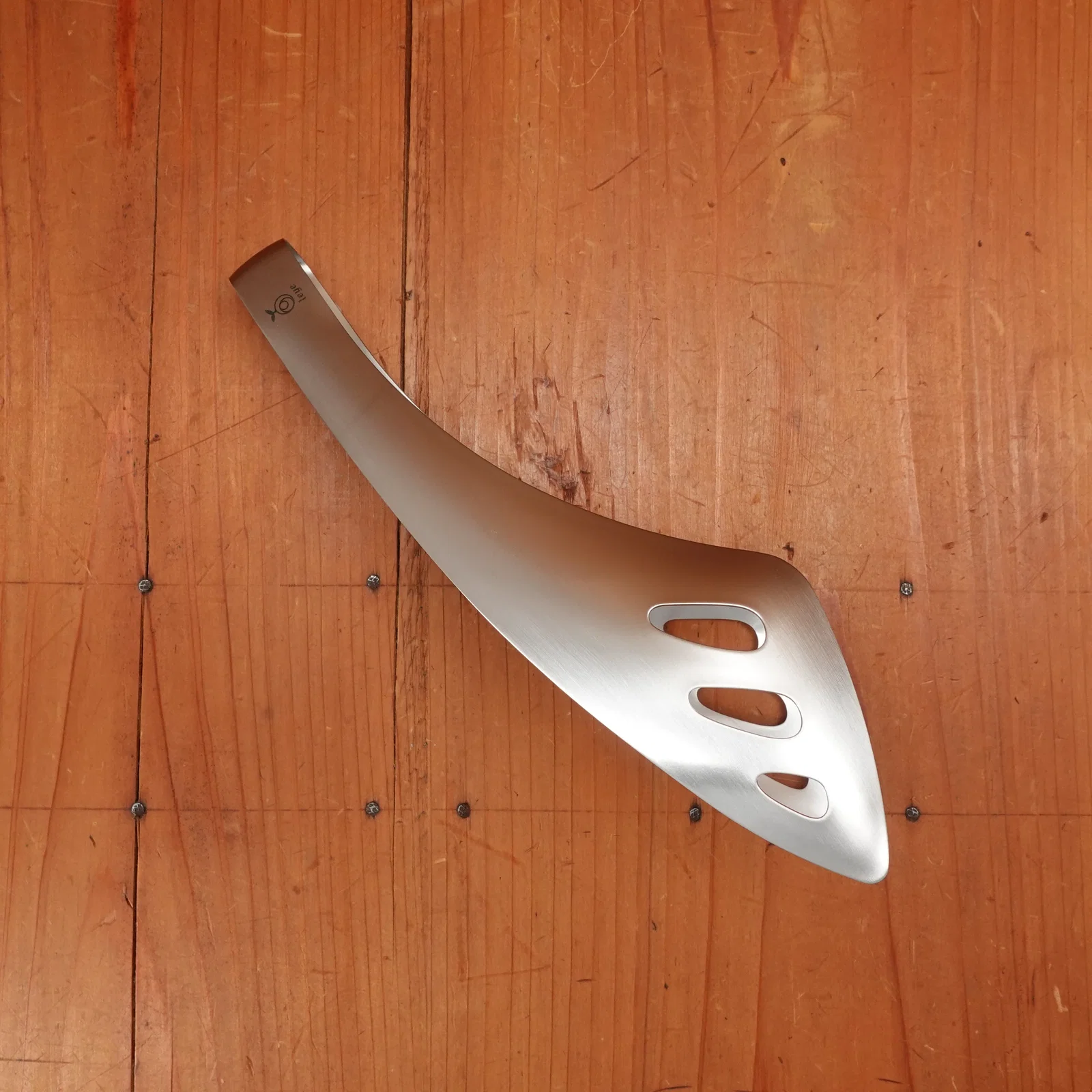 Image of Wide Server Tongs
