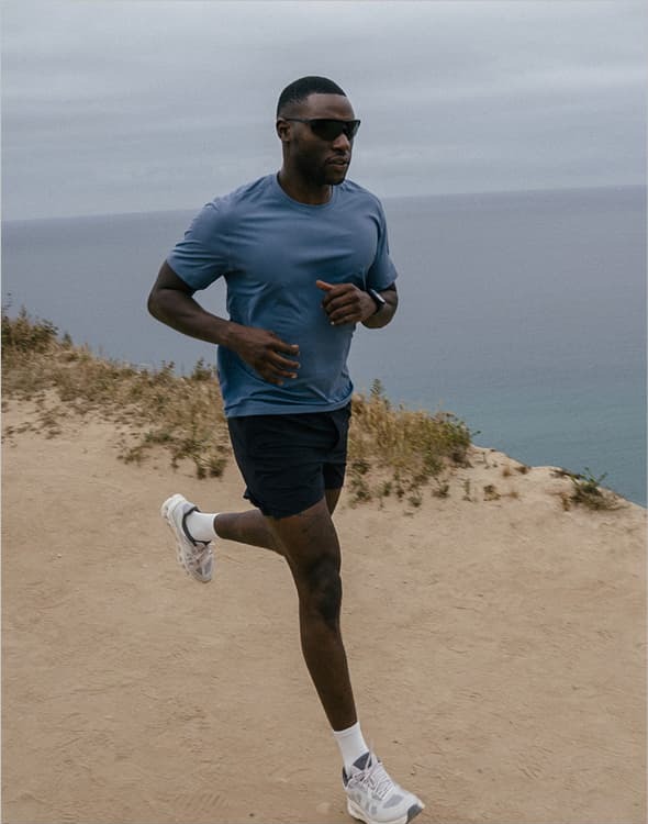 Active Image: Black Interval Short